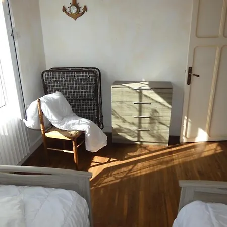 Holiday home Charmante Maison A Pour 4 Pers - Fr-1-540-320
